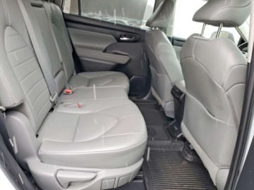 Toyota Highlander III 2022 Toyota Highlander XLE 2022 3.5 Benzyna 295KM, zdjęcie 11