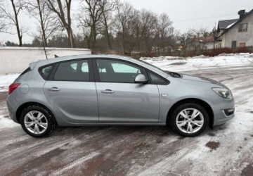 Opel Astra J GTC 1.7 CDTI ECOTEC 130KM 2013 Opel Astra Opel Astra 1.7 CDTI DPF Active 1.7 Diesel 130KM, zdjęcie 1