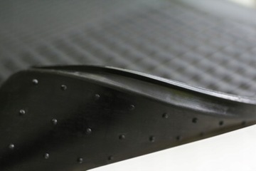 ЧЕРНЫЙ РЕЗИНОВЫЙ АВТОМОБИЛЬНЫЙ КОВРИК, ПОДДОН ВОДИТЕЛЯ