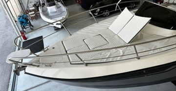 Новая лодка: Trimarchi DYLET 85 - 8,50 м/9 человек, каюта на 4 человека, отдельный туалет.