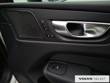 Volvo XC60 II 2025 Volvo XC 60 XC60 B5 B AWD Plus Dark aut, Pakiet cl, zdjęcie 32