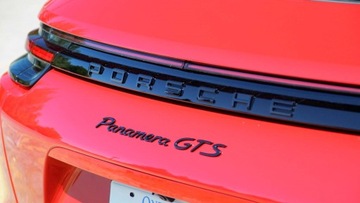 PORSCHE ZNAK ZNAKY NÁPIS VÍKO KUFRU ZADNÍ PANAMERA ČERNÁ LESK !