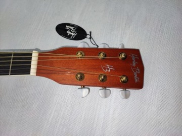 Harley Benton CG-45 NS — инструмент для начинающих с хорошим звучанием.