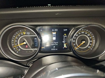 Jeep Gladiator 2022 Jeep Gladiator Overland Short Bed 2022 3.6 Benzyna 285KM, zdjęcie 4