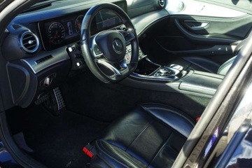 Mercedes Klasa E W213 Limuzyna 2.0 220d 194KM 2016 Mercedes-Benz Klasa E Panorama Skora HeadUp AMG InteriorExterior Tempo, zdjęcie 7