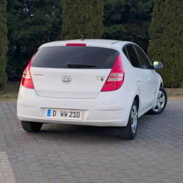 Hyundai i30 I Hatchback 1.4 109KM 2009 Hyundai i30 I 1.4 Benzyna 109KM Manual, zdjęcie 11