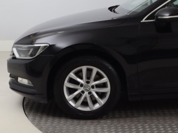 Volkswagen Passat B8 Limousine 1.8 TSI BlueMotion Technology 180KM 2018 VW Passat 1.8 TSI, Salon Polska, Klima, zdjęcie 14