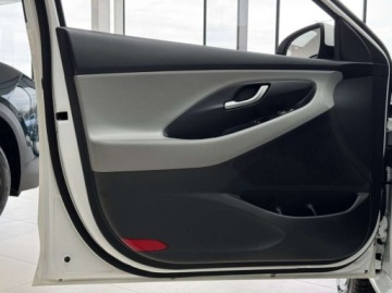 Hyundai i30 III Wagon 1.4 MPi 100KM 2019 Hyundai i30 Select Asystent hamowania Lane Assist Bluetooth FV23, zdjęcie 10