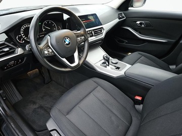 BMW Seria 3 G20-G21 Limuzyna 2.0 320d 190KM 2019 BMW 320 xDrive Advantage aut, zdjęcie 10
