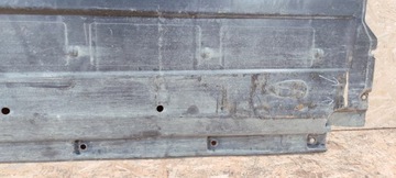 КРЫШКА ШАССИ ПРАВАЯ AUDI A6 C6 4F0825208H *4*