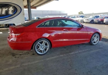 Mercedes Klasa E W212 2012 Mercedes-Benz Klasa E 2012 Mercedes-Benz E350 - KUPIONY w transporcie do P, zdjęcie 2