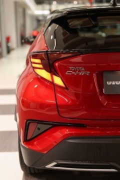 Toyota C-HR I Crossover Facelifting 1.8 Hybrid 122KM 2023 Toyota C-HR 1.8 Hybrid GPF GR Sport 1.8 Hybryda 122KM, zdjęcie 24