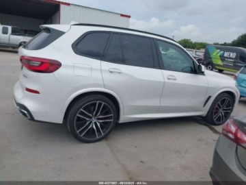 BMW X5 G05 2022 BMW X5 sdrive40i, 2022r., 3.0L 3.0 Benzyna 335KM, zdjęcie 4