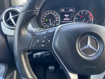 Mercedes Klasa B W246 Sports Tourer 180 BlueEFFICIENCY 122KM 2012 Mercedes-Benz Klasa B B180 Benzyna Super Kondycja Grzane Fotele Tempomat P, zdjęcie 23