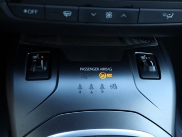 Toyota Avensis III Sedan Facelifting 2015 1.8 Valvematic 147KM 2016 Toyota Avensis 1.8 Valvematic, Salon Polska, zdjęcie 17