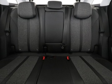Peugeot 3008 II Crossover 1.2 PureTech 130KM 2018 Peugeot 3008 navi virtual cocpik półskóra, zdjęcie 13