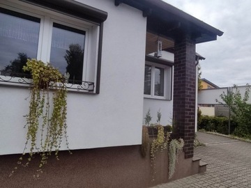 Клумба, перила, кронштейн для забора, подоконник