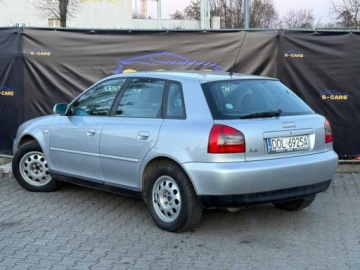 Audi A3 8L Hatchback 1.6 i 102KM 2000 Audi A3 Sportback Audi A3 1.6 b SUPER STAN EKONOMICZNY Zamiana, zdjęcie 3