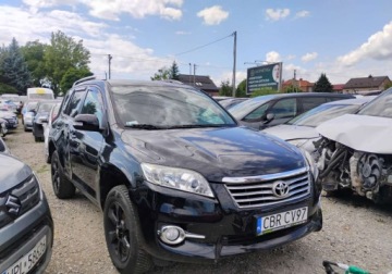 Toyota RAV4 III MPV Facelifting 2.2 D-4D 150KM 2010 Toyota RAV4 2010r, 2.2 DIESEL. 4x4. Uszkodzony lewy bok. Jezdzi 2.2 Diesel