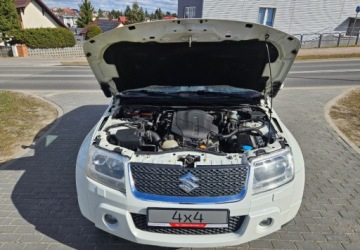 Suzuki Grand Vitara II SUV 5d Facelifting 1.9 DDiS 129KM 2012 Suzuki Grand Vitara LIFT 1.9Diesel 130KM 4x4 Biala Perla 5-Drzwi Navi 1.9, zdjęcie 12