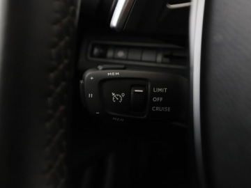 Peugeot 5008 II Crossover Facelifting 1.5 BlueHDi 130KM 2023 Peugeot 5008 AllurePack automat 7-os. virtual navi, zdjęcie 33