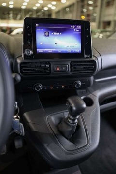 Toyota 2023 Toyota Proace City Verso City Verso 1.5 D-4D Business 1.5 Diesel 102KM, zdjęcie 10