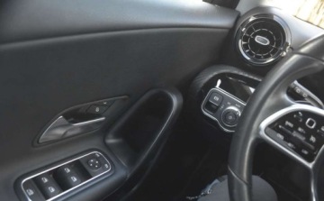 Mercedes Klasa A W177/V177 2021 Mercedes-Benz Klasa A Mercedes-Benz Klasa A 200 CDI (BlueEFFICIENCY) 7G-DC, zdjęcie 16