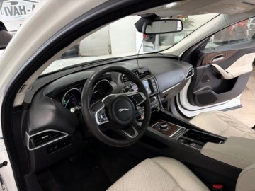 Jaguar F-Pace SUV 2.0 iD4 240KM 2018 Jaguar F-Pace 2.0 Diesel 241KM, zdjęcie 27