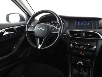 Infiniti Q30 1.5D 109KM 2017 Infiniti Q30 Bluetooth ks.serwisowa, zdjęcie 15