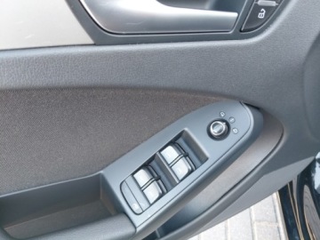 Audi A4 B8 Avant 2.0 TDI 143KM 2011 Audi A4 Avant Klimatronik Alu PDC Komputer Tempomat 2.0 Diesel 143KM, zdjęcie 7