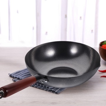 ЧУГУННЫЕ ГОРШКИ РУЧНОЙ КОВКИ