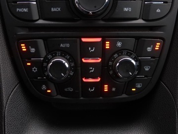 Opel Meriva II Mikrovan Facelifting 1.4 Turbo ECOTEC 120KM 2016 Opel Meriva 1.4 Turbo, Salon Polska, zdjęcie 15