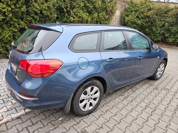 Opel Astra J Sports Tourer Facelifting 1.6 CDTI  136KM 2015 OPEL ASTRA J Sports Tourer 1.6 CDTi 136 KM, zdjęcie 2