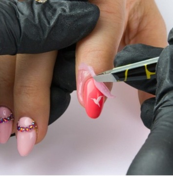 ЗАЩИТА КУТИКУЛЫ MOLLYLAC LATEX ЗАЩИТНАЯ РЕЗИНА 10мл