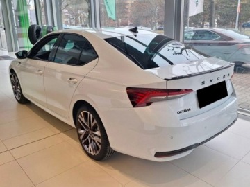 Skoda Octavia IV Liftback 1.5 TSI EVO 150KM 2026 SKODA Octavia Sportline 1.5 TSI mHEV DSG Sedan 150KM 2026, zdjęcie 2