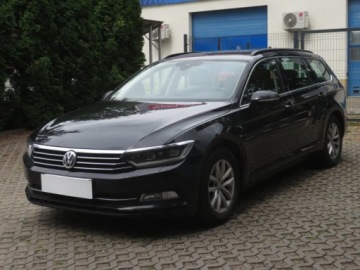 Volkswagen Passat B8 Variant 1.4 TSI ACT 150KM 2015 VW Passat 1.4 TSI, Salon Polska, Navi, Klima, zdjęcie 1