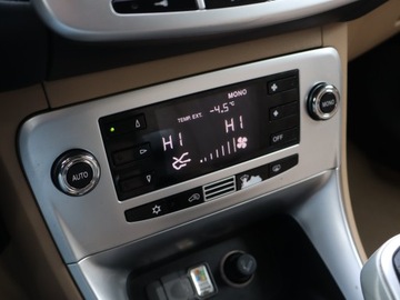 Lancia Delta III 2011 Lancia Delta 1.6 JTD, Navi, Xenon, Klima, zdjęcie 14