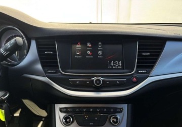 Opel Astra K Hatchback 5d 1.4 Turbo 125KM 2018 Opel Astra 1.4 T 125KM MT6 Enjoy Salon PL FV23 1.4 Benzyna 125KM, zdjęcie 12