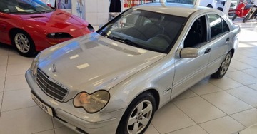Mercedes Klasa C W203 Sedan W203 2.1 (C 220 CDI) 143KM 2003 Mercedes-Benz Klasa C C220 143KM Klimatyzacja W203 2.1 Diesel 143KM