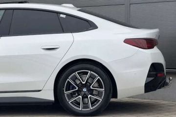 BMW i4 Gran Coupe Facelifting eDrive 40 340KM 2026 BMW i4 Podgrzewane fotele Tempomat Zasieg 582km Duzy rabat Od reki, zdjęcie 6