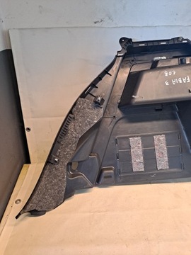 BOCZEK BAGAŻNIKA LEWY SKODA FABIA III 6V6867427C