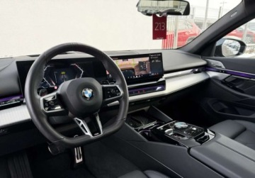 BMW Seria 5 G90-91 2025 BMW Seria 5 I wlasciciel M Sport Hak Gwarancja Bezwypadkowy FVAT23, zdjęcie 25