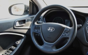 Hyundai i20 II Hatchback 5d Facelifting 1.0 T-GDi 100KM 2020 Hyundai i20 GWARANCJA, 2020r, Benzyna, Maly przebieg, Bogate wyposazenie, zdjęcie 9