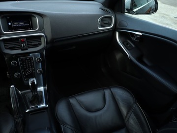 Volvo S40 II 2014 Volvo V40 2.0 D4, 187 KM, Skóra, Navi, Xenon, zdjęcie 7