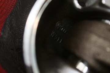 ШАТУН ПОРШНЯ 038G GOLF V A3 8P 1.9 TDI BXE