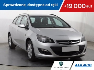 Opel Astra J Sports Tourer Facelifting 1.6 CDTI  136KM 2015 Opel Astra 1.6 CDTI, Salon Polska, Serwis ASO