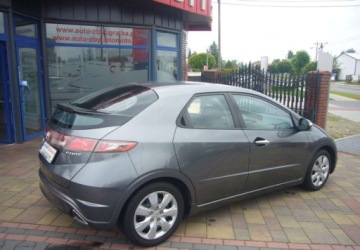 Honda Civic VIII Hatchback 3d 1.4 i-VTEC 100KM 2009 Honda Civic Honda Civic VIII Salon PL - I wlasciciel 1.3 Benzyna 100KM, zdjęcie 5