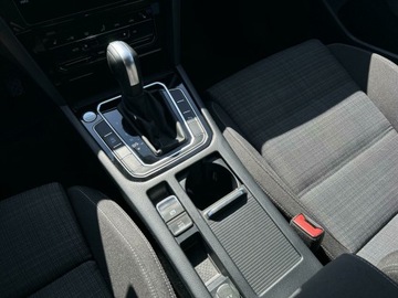 Volkswagen Passat B8 Variant Facelifting 2.0 TSI 190KM 2022 Volkswagen Passat OLEJ GRATIS | Tempomat | Smart L, zdjęcie 15