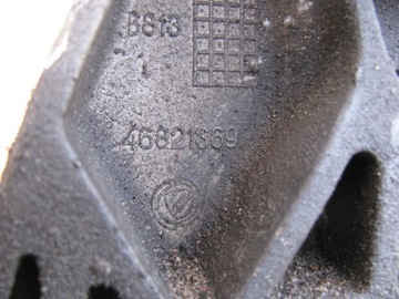 DRŽÁK ULOŽENÍ OD STRANY PŘEVODOVKY FIAT BRAVO II