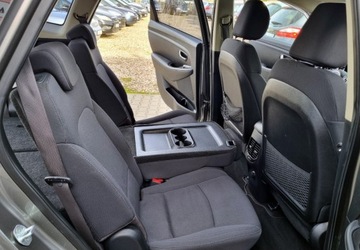 Kia Carens IV Minivan 2.0 GDI 166KM 2014 Kia Carens 2,0 Benzyna 166KM 7-Osob Navi Kamera Led 2.0 Benzyna 166KM, zdjęcie 27